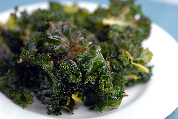 Baked lemon kale chips