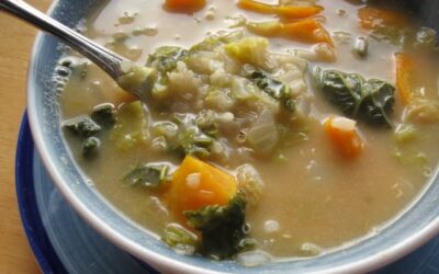 Peanut cabbage quinoa soup