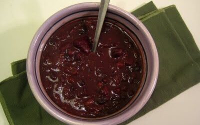 Beet and black bean chili