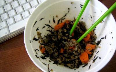 Dining al desko: Wild rice with hijiki and carrots